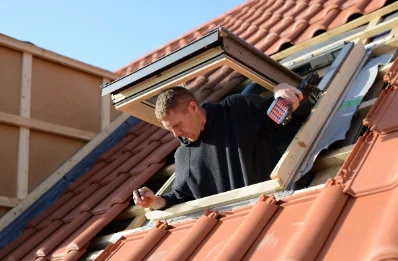 Pose de fenêtres de toit Velux à Roncenay